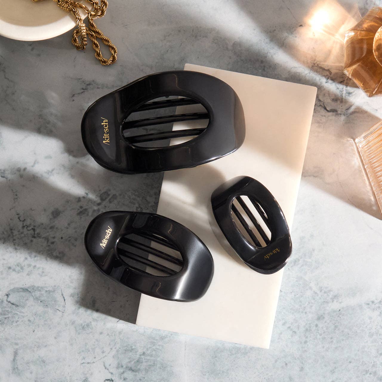 KITSCH - Black Flat Cloud Clip - Medium KITSCH