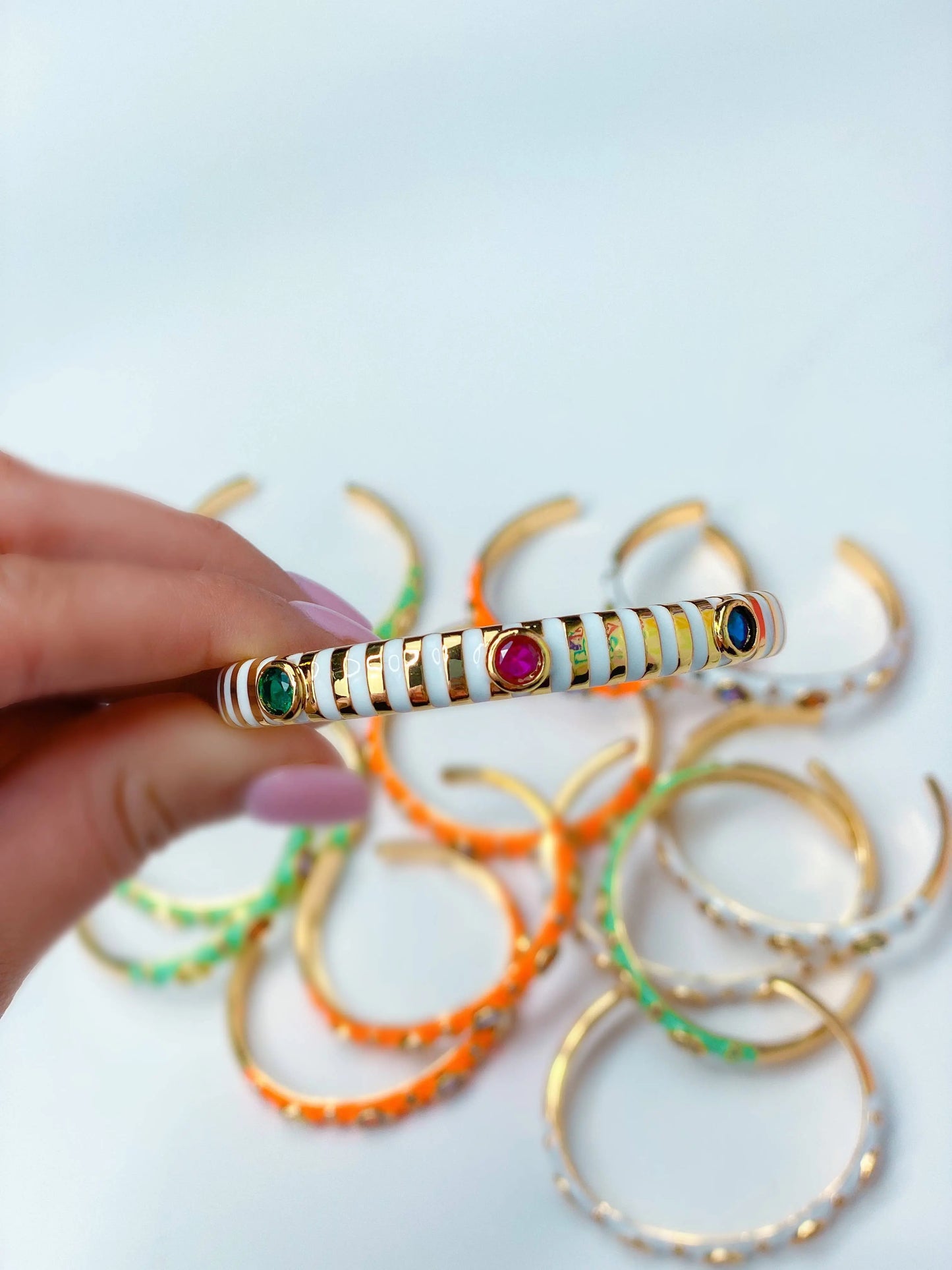 Taylor Shaye Designs - Tasha Striped Enamel Bangle: White Taylor Shaye Designs