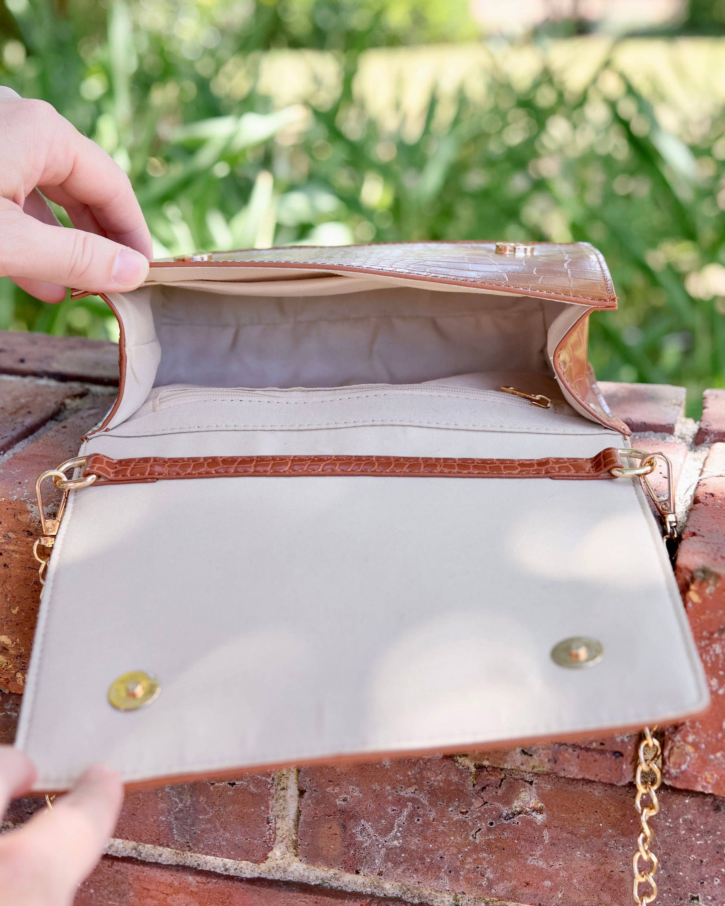 Caroline Hill - Cecilia Circle Logo Handbag Pearl: Default Caroline Hill