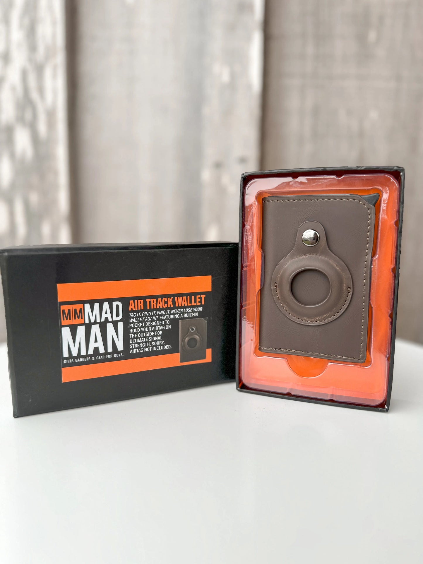 Mens Carbon Fiber Smart Leather Wallet with Apple Air Tag Holder Mad Man