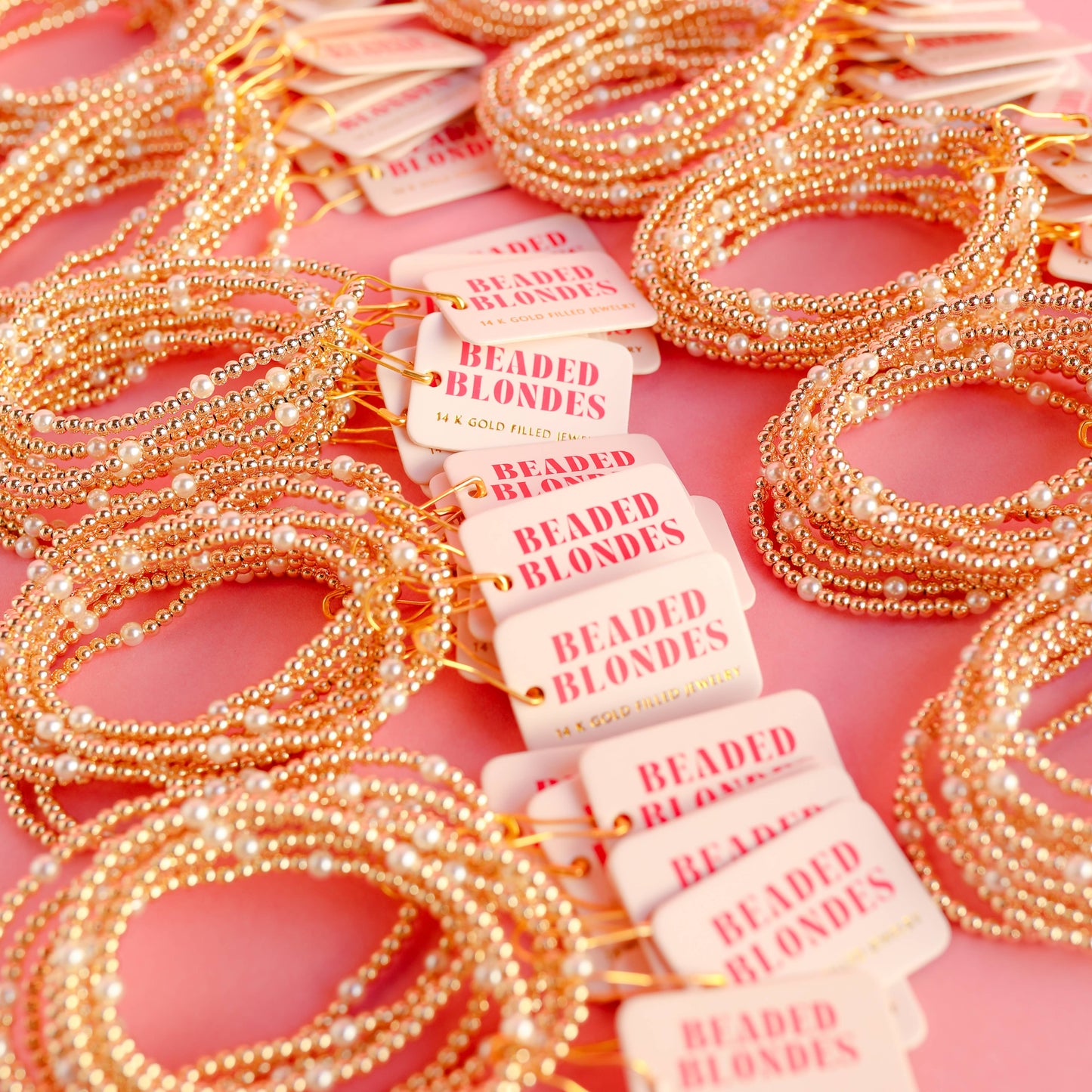Beaded Blondes - Madi Pearl Bracelet in Gold: Petite 6.25 inch Beaded Blondes