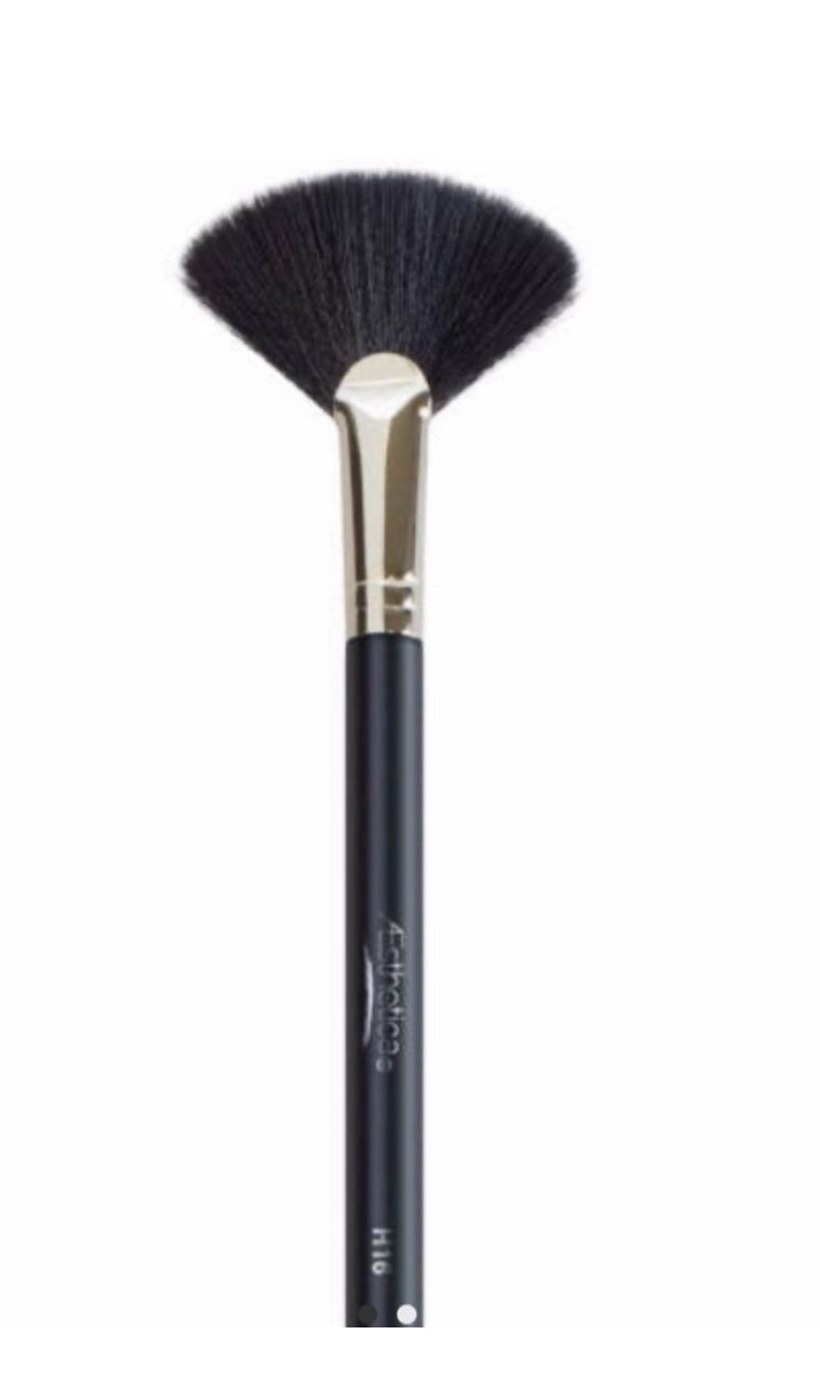 Vegan Cosmetic Fan Makeup Brush Aesthetica