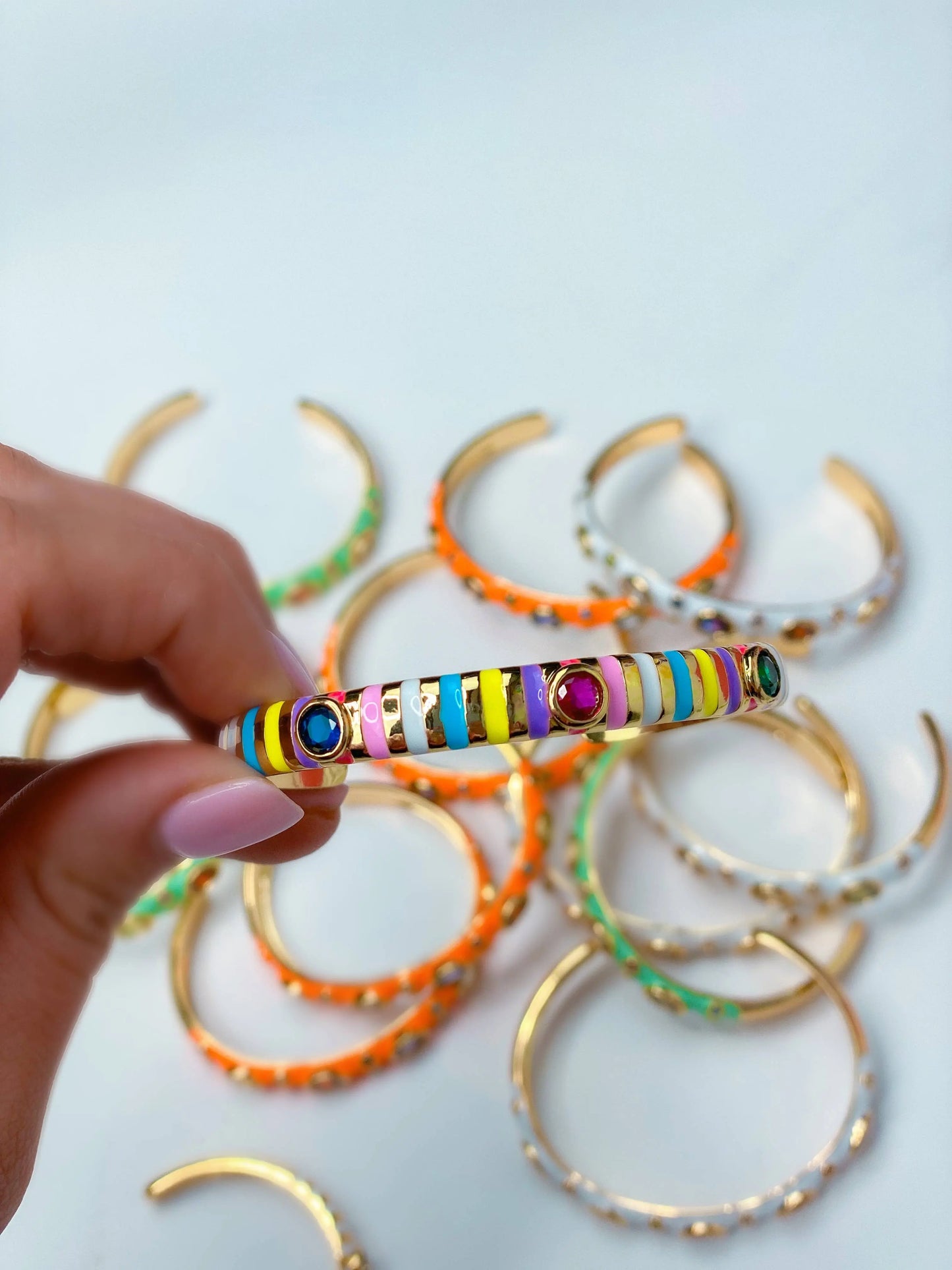 Taylor Shaye Designs - Tasha Striped Enamel Bangle: White Taylor Shaye Designs