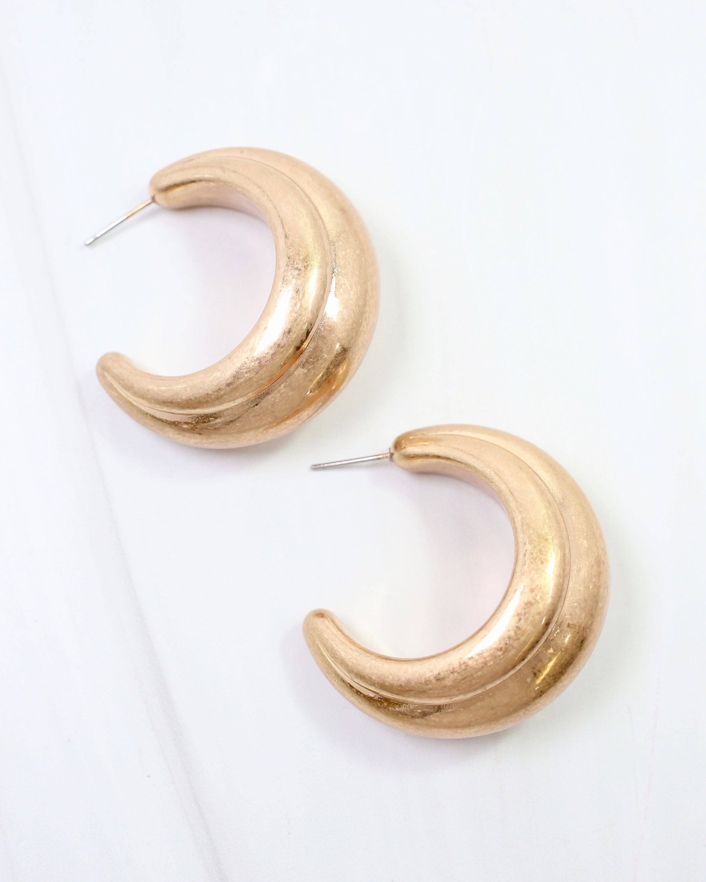 Caroline Hill - Gastonia Thick Hoop Earring Worn Gold: Default Caroline Hill