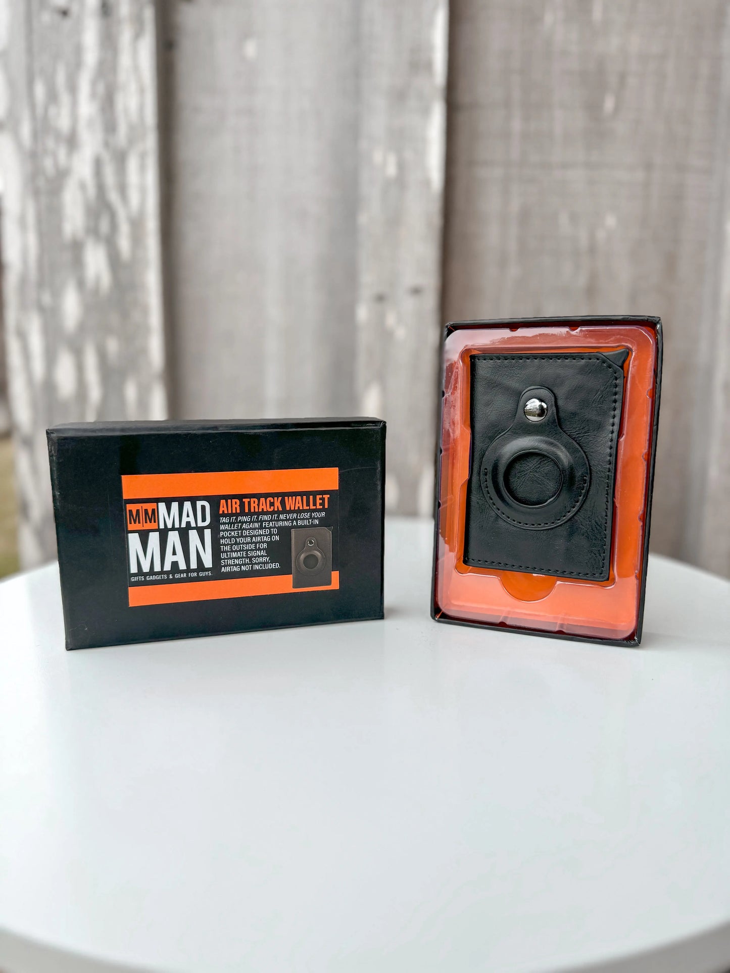 Mens Carbon Fiber Smart Leather Wallet with Apple Air Tag Holder Mad Man