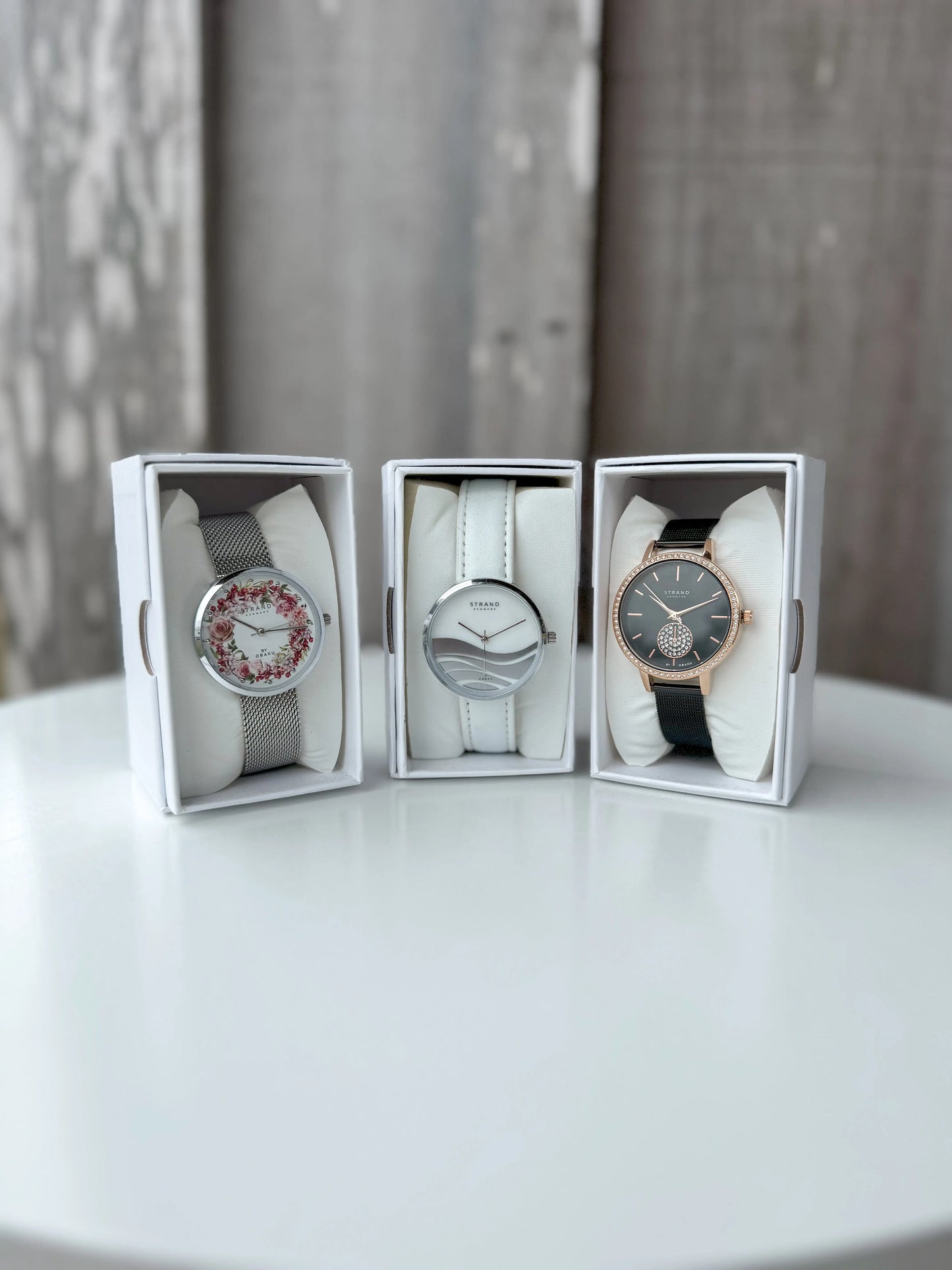 Ladies Silver Tone Coral Reef Print Dial Mesh Strap Watch My Store