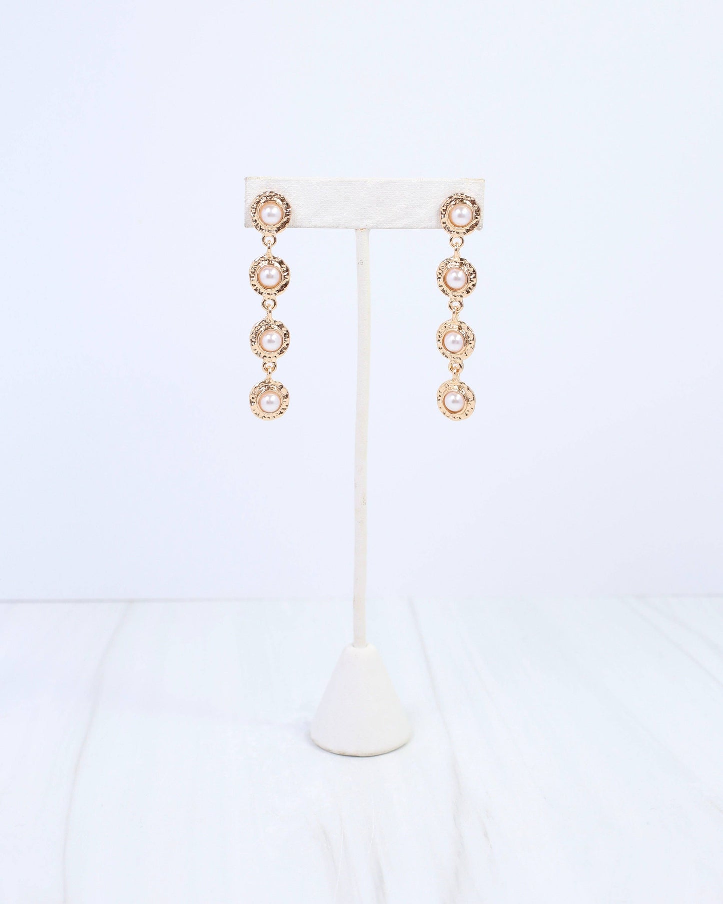 Caroline Hill - Aella Hammered Pearl Dangle Earring Gold: Default Caroline Hill