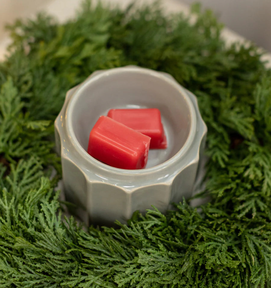 BRIDGEWATER CANDLE GREY BANDED FRAGRANCE WARMER BRIDGEWATER CANDLE CO.