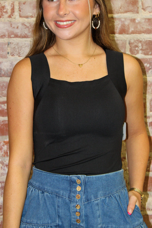 Aapparella Black Solid Square Neck Built-in Bra Tank Top Aapparella