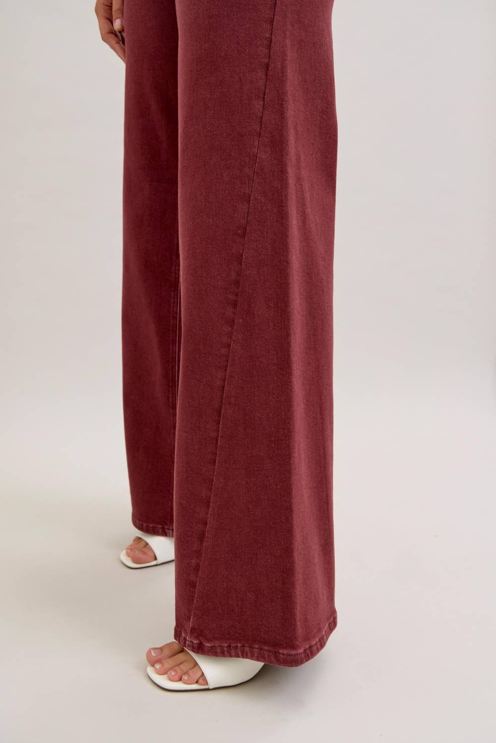 Judy Blue Jeans - HW Retro Wide With Twisted Seams: BURGUNDY / 5(27) Judy Blue Jeans