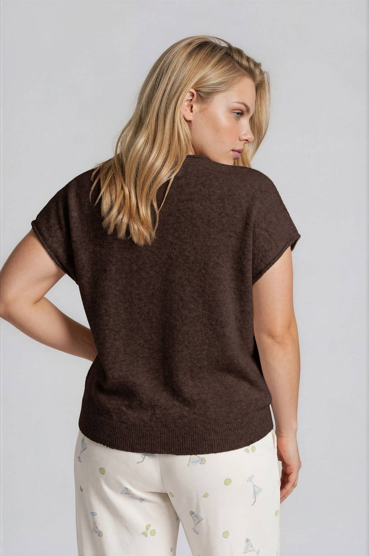 Blu Pepper - PLUS RAW EDGE SLEEVELESS LIGHTWEIGHT CARDIGAN: CHOCOLATE BROWN Blu Pepper