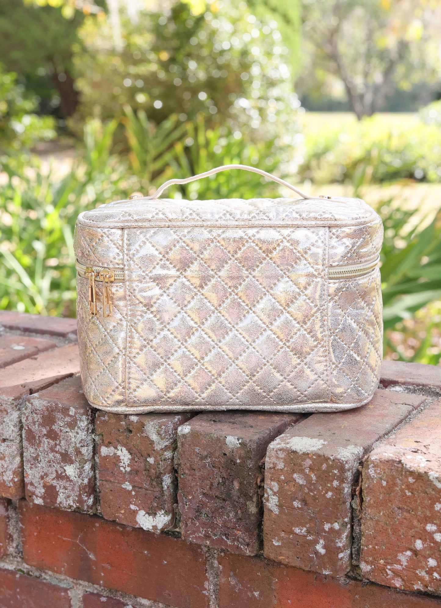 Caroline Hill - Hampton Train Case Champagne Pop: Default Caroline Hill