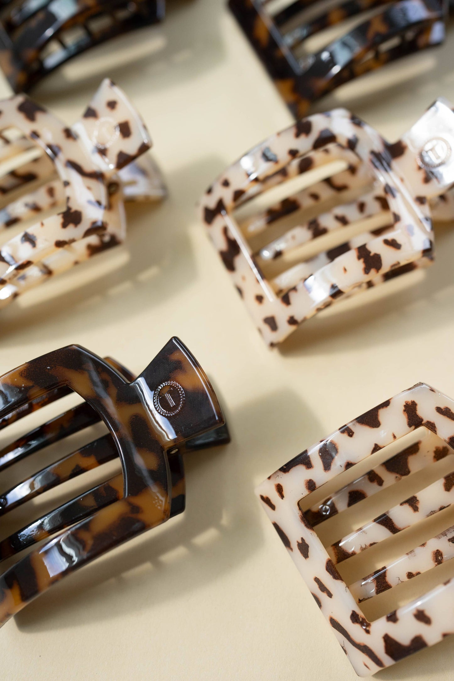 TELETIES - Square Flat Hair Clip | Med. | Blonde Tortoise TELETIES
