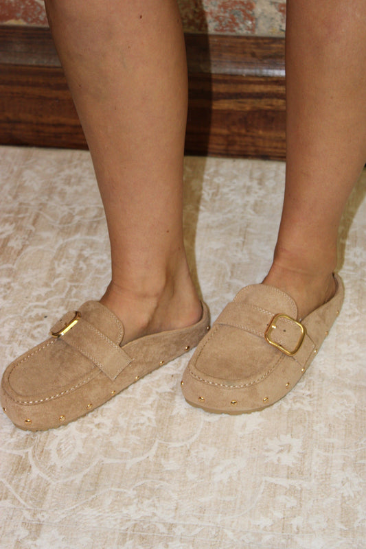 Women‘s Bone Suede Rivet Slip On Comfort Flat Clogs Let's See Style