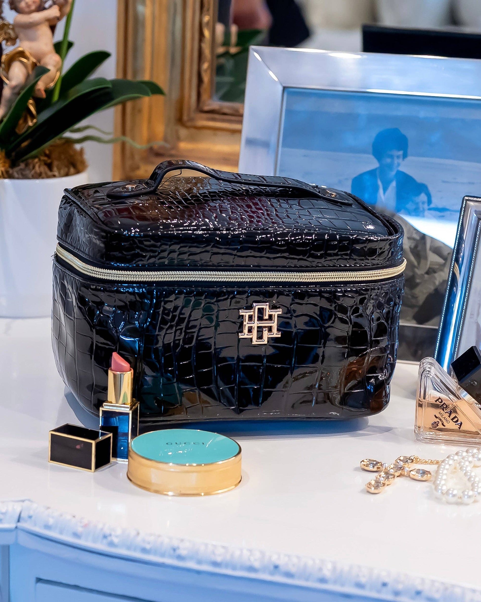 Caroline Hill - Hampton Train Case Black Patent EC: Default Caroline Hill