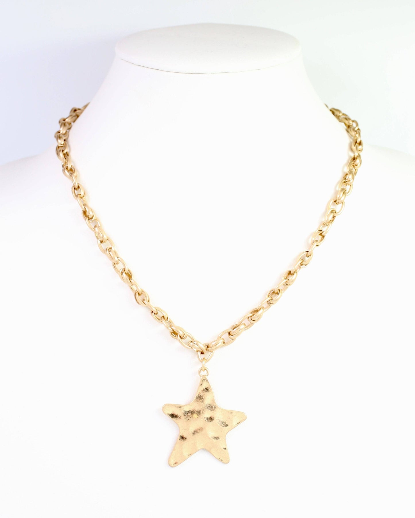Caroline Hill - Zeil Hammered Star Link Necklace Worn Gold: Default Caroline Hill