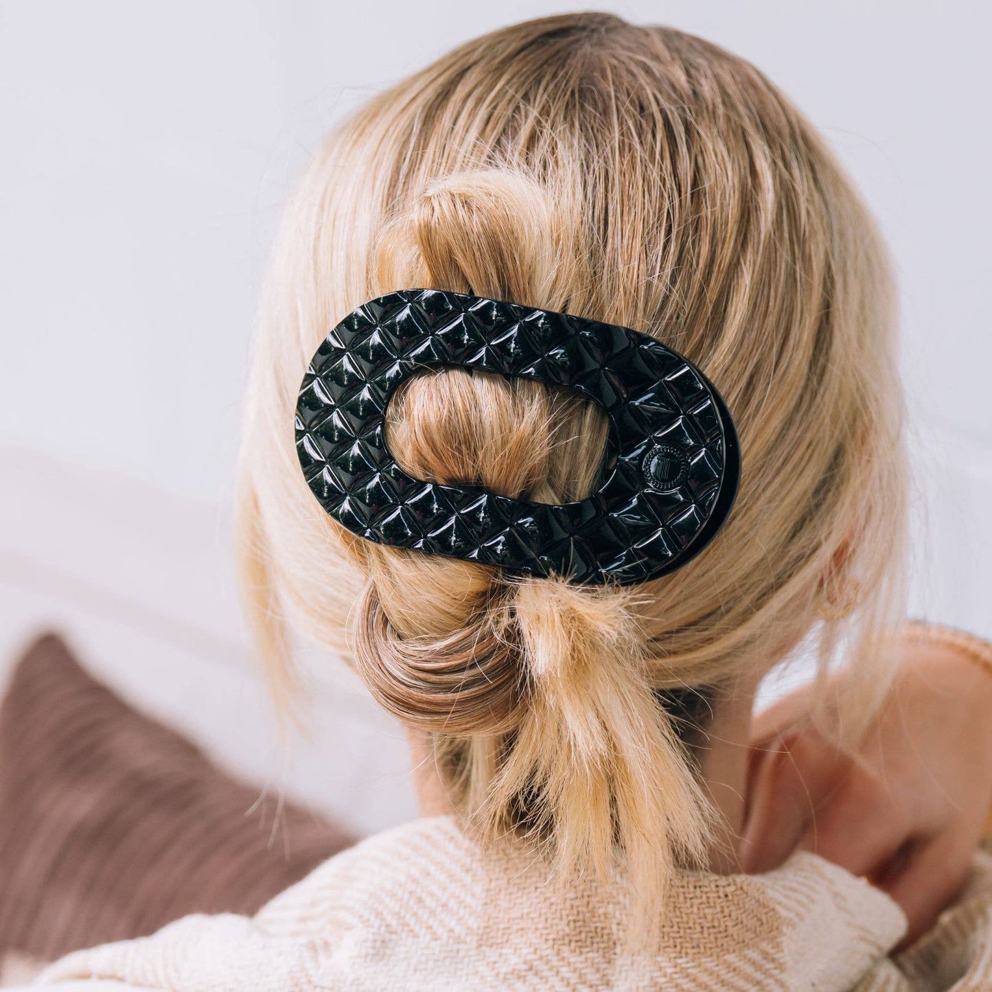 TELETIES - Flat Round Hair Clip | Large | Jet Black Quilted TELETIES