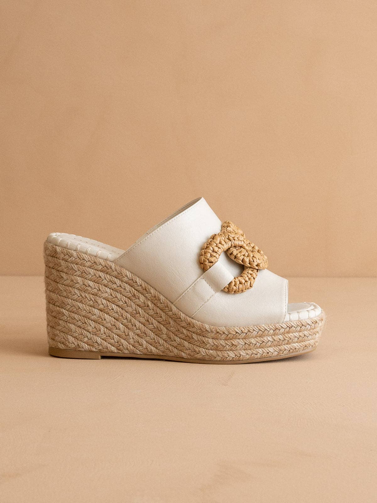 OASIS SOCIETY - The Aime | White Wedge Slide with Raffia Detail: WHITE / 9 OASIS SOCIETY