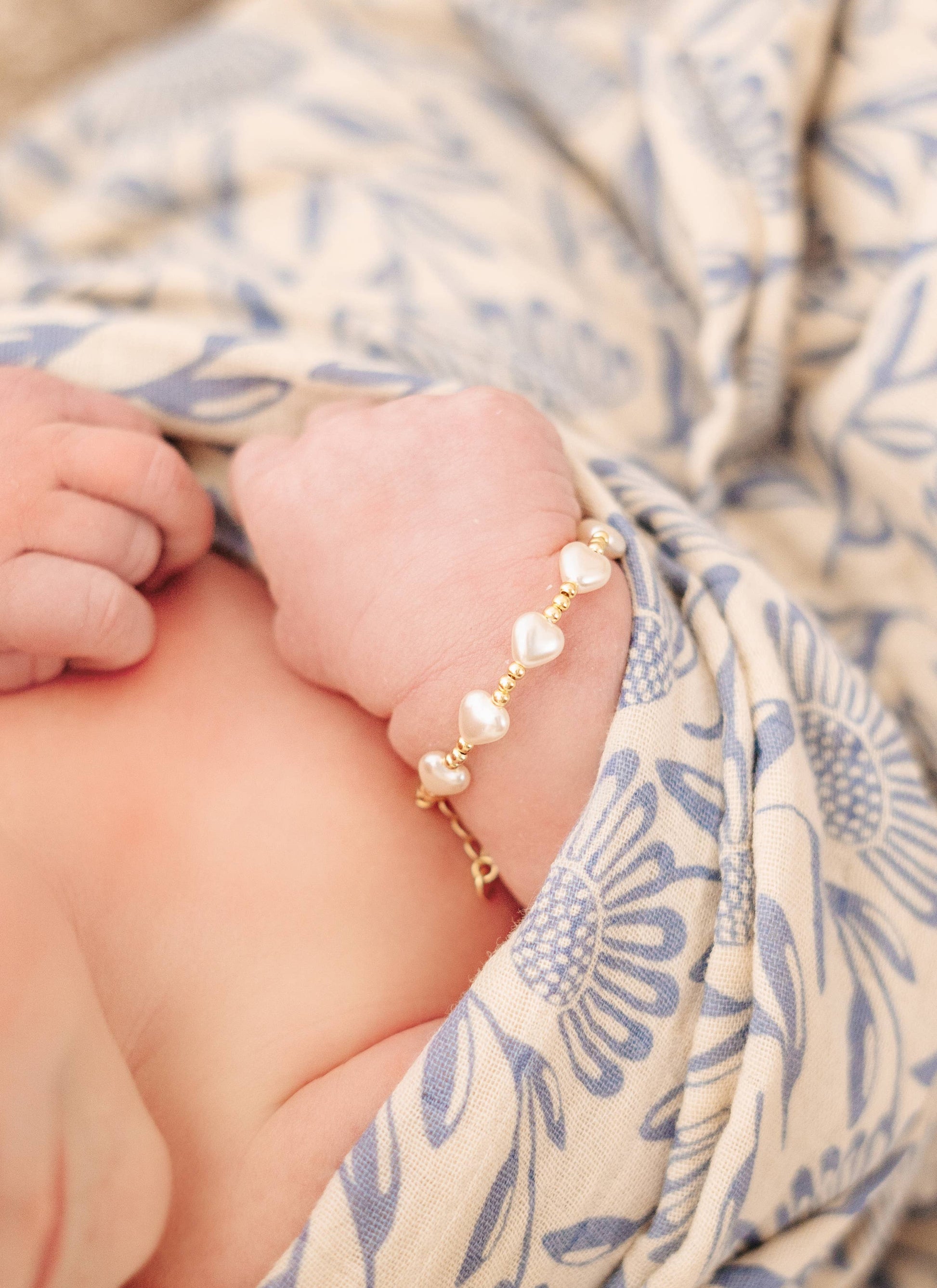 Cherished Moments - Girls 14K Gold-Plated Heart Pearl Baby Beaded Bracelet : Medium 1-5 Years Cherished Moments