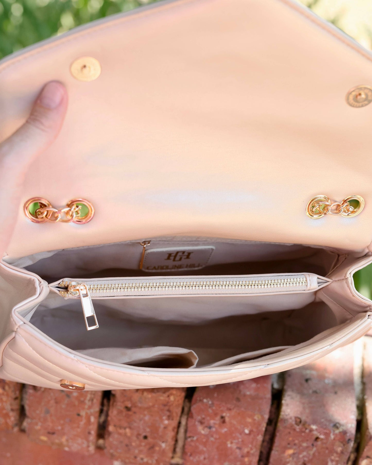 Caroline Hill - Mia Crossbody Bag Latte VQ: Default Caroline Hill