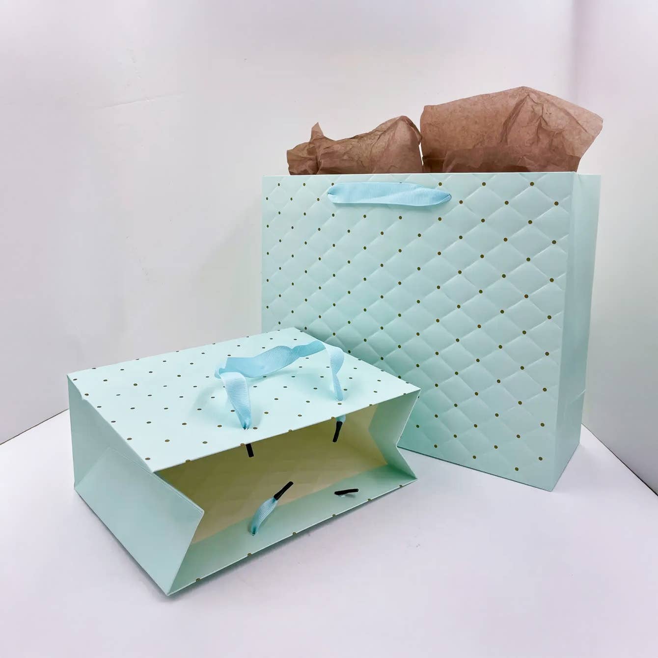 ByHome - 12pcs, tiffany blue dot wavy surface gift bag w/ tissue: Small ByHome