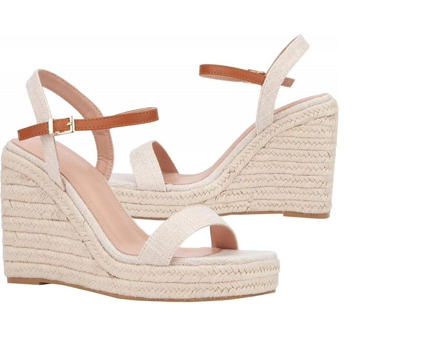 New York And Company Women's Unita Platform Wedge Sandal S3 Holding