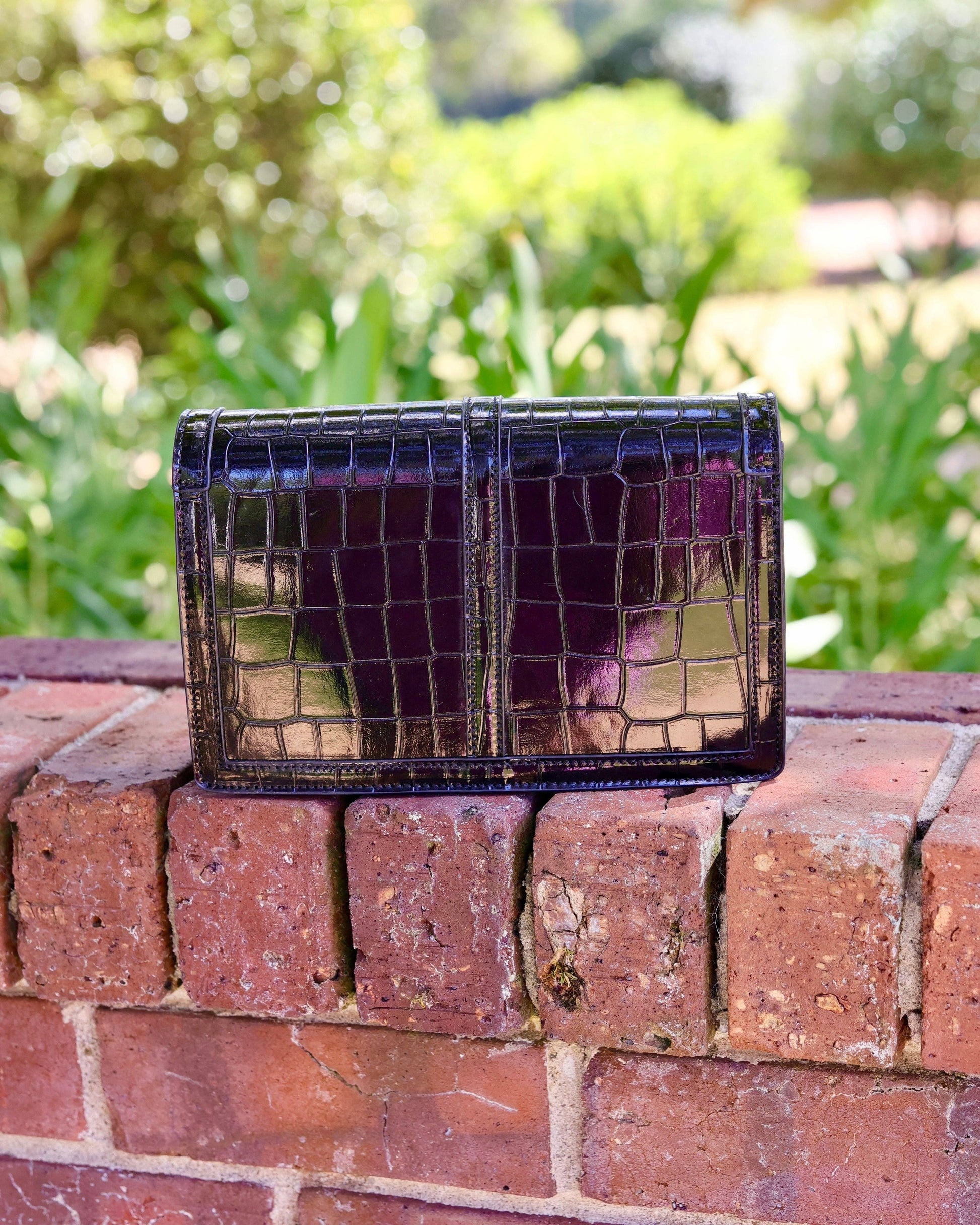 Caroline Hill - Cecilia Circle Logo Handbag Black Patent EC: Default Caroline Hill