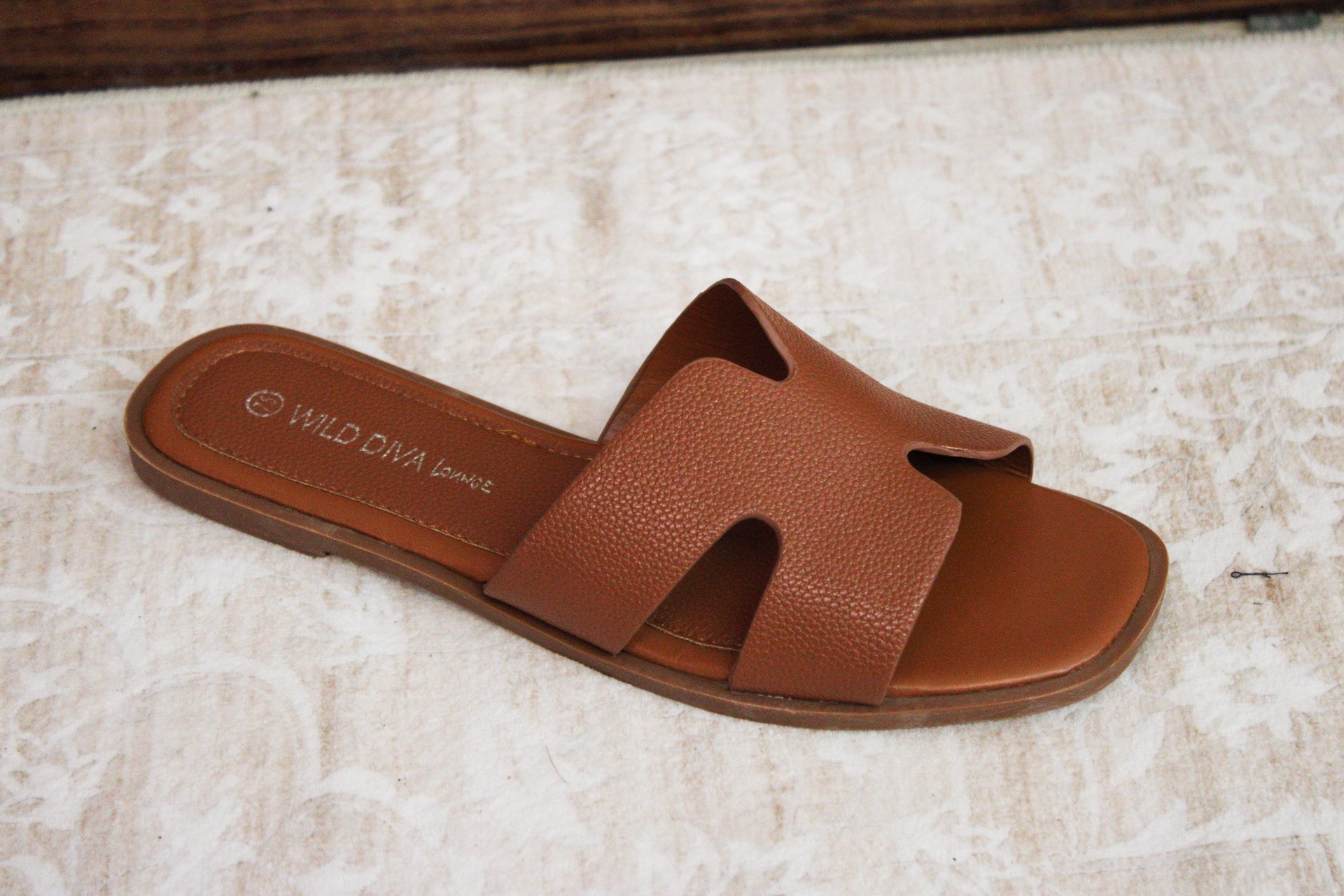 CCOCCI Cognac Luke cut Out Design Slip On CCOCCI