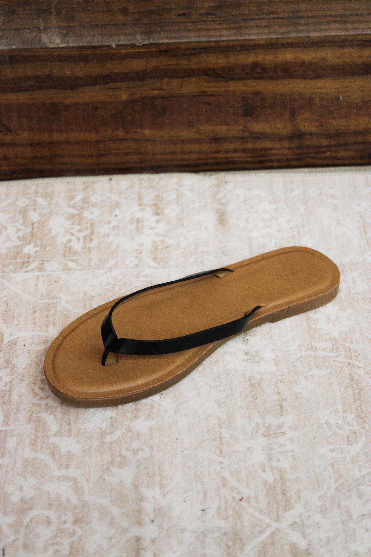 CCOCCI BLACK CASUAL THONG STYLE SOFT VEGAN LEATHER LIGHTWEIGHT FLIP FLOPS CCOCCI