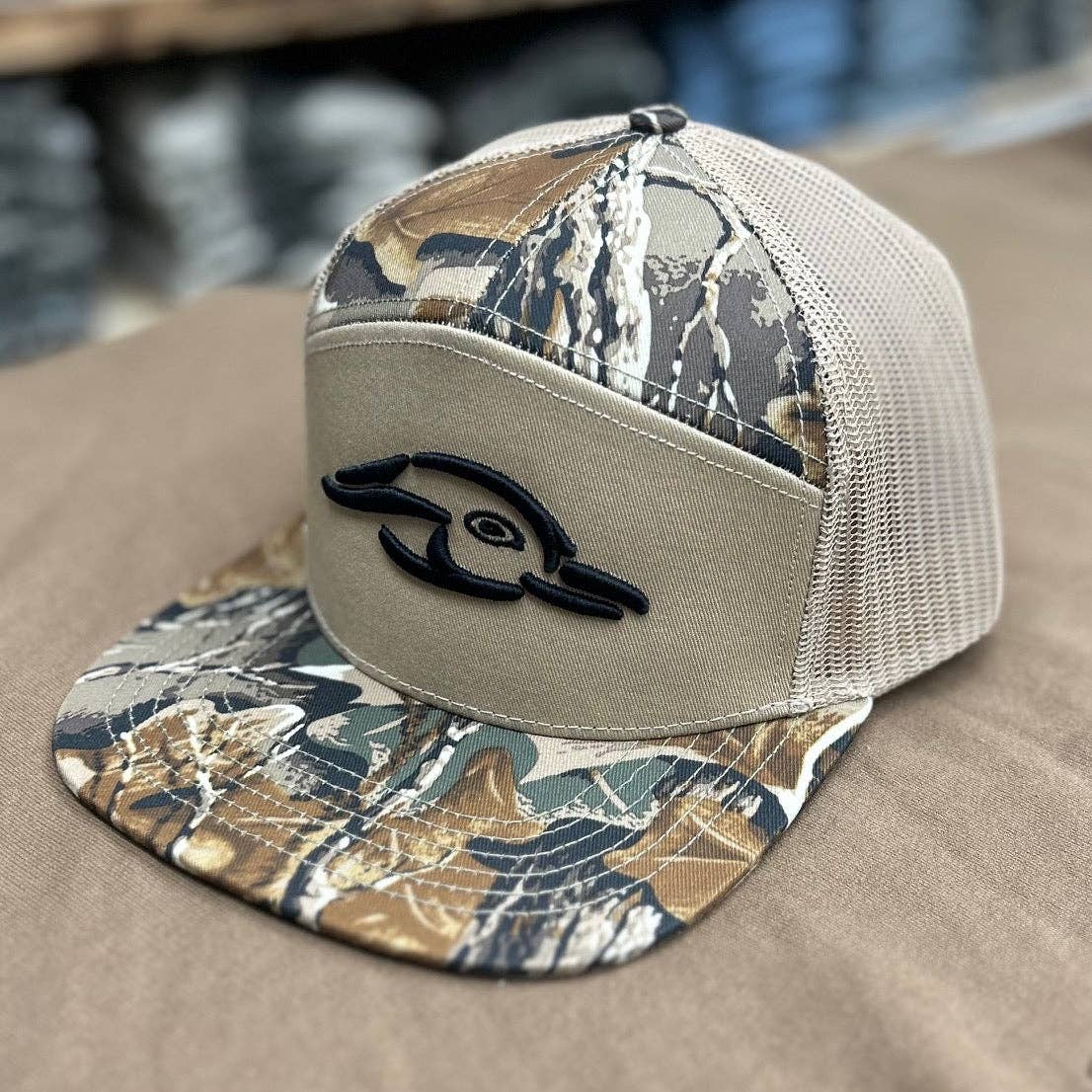 American Flyway Waterfowl - Realtree Advantage 7 Panel Duck Logo Hat American Flyway Waterfowl