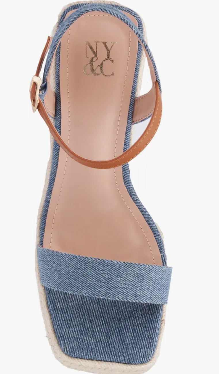 New York And Company Women's Unita Platform Wedge Sandal S3 Holding