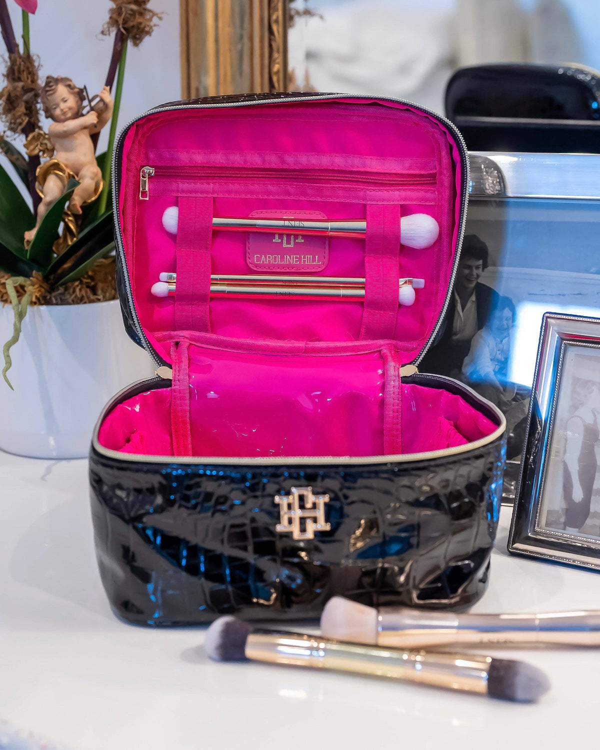 Caroline Hill - Hampton Train Case Black Patent EC: Default Caroline Hill