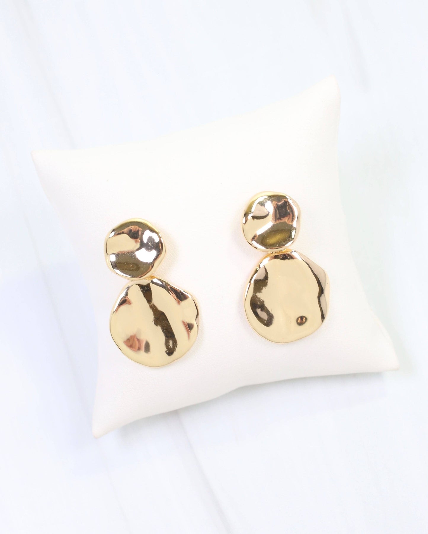 Caroline Hill - Aimee Wave Drop Earring Gold: Default Caroline Hill