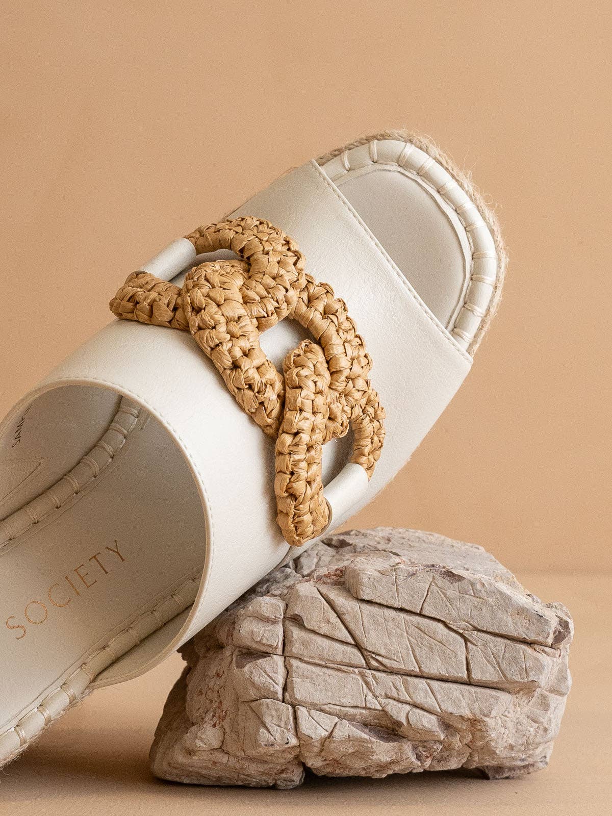 OASIS SOCIETY - The Aime | White Wedge Slide with Raffia Detail: WHITE / 9 OASIS SOCIETY