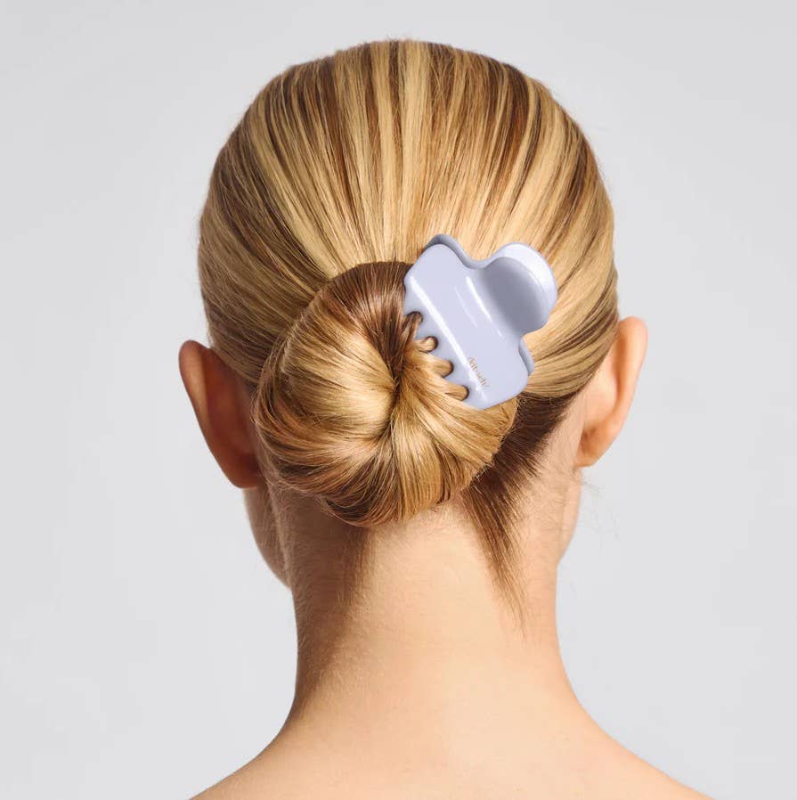 KITSCH - Recycled Plastic Medium Cloud Clip - Hydrangea Breeze KITSCH