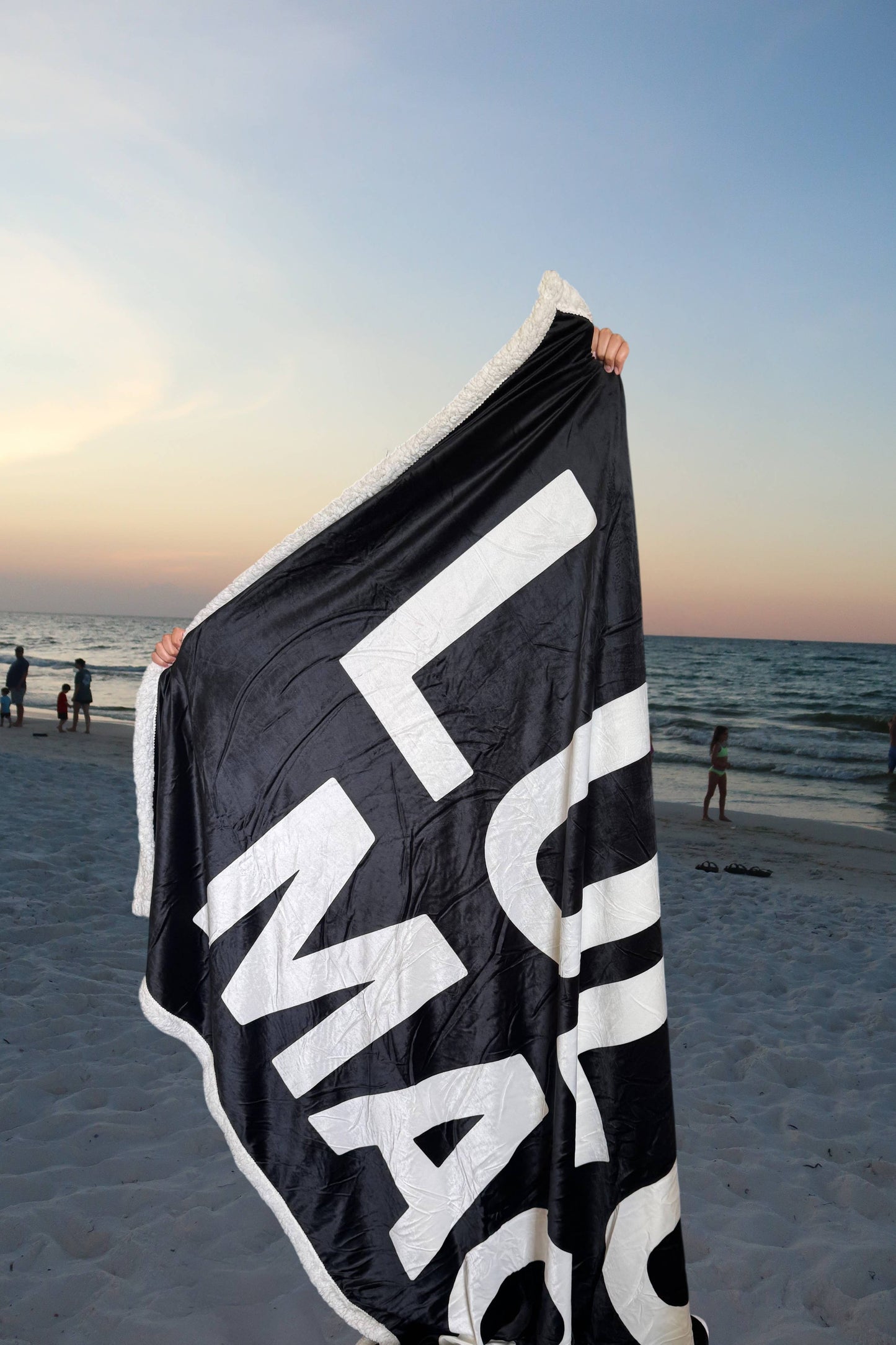 Girlie Girl Originals - LM-BK LULU MAC BLANKET BLACK Girlie Girl Originals