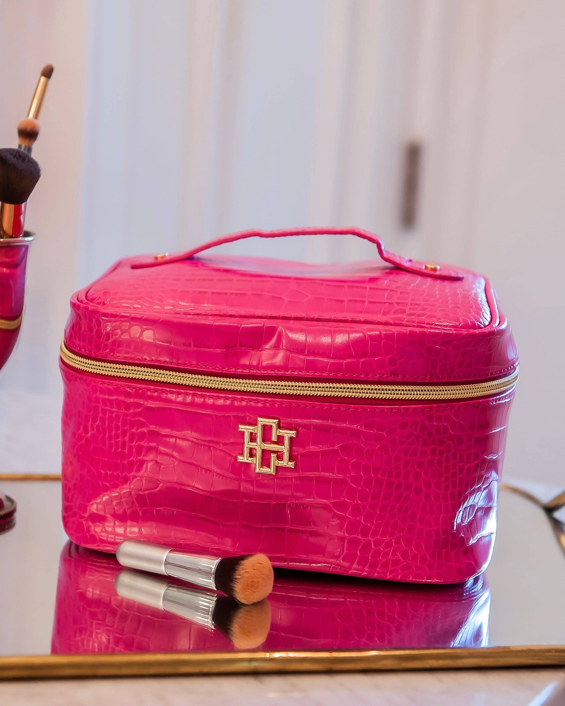 Caroline Hill - Hampton Train Case Hot Pink EC: Default Caroline Hill