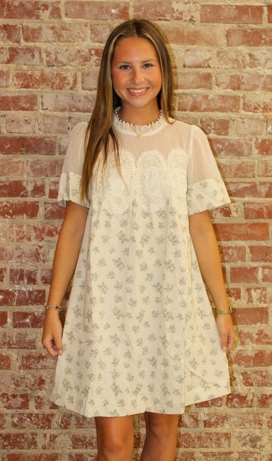 SO ME FLORAL PRINT LACE TRIM SHORT SLEEVES MINI DRESS So Me