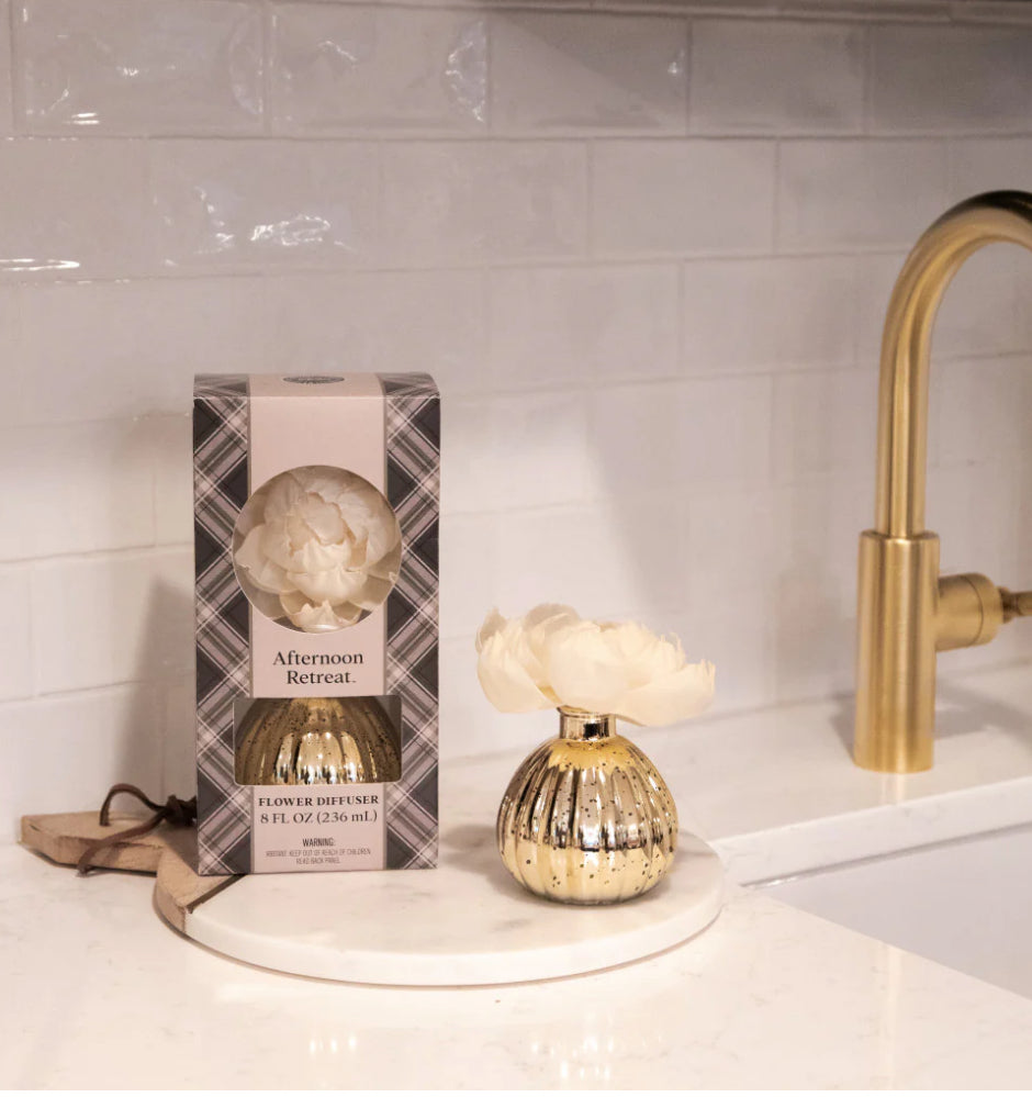Afternoon Retreat Holiday Flower Diffuser BRIDGEWATER CANDLE CO.