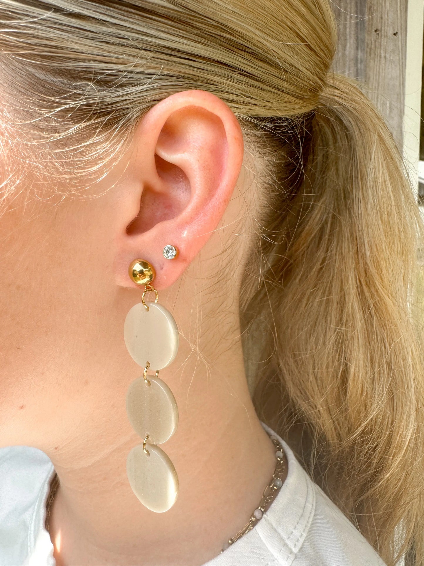 Round Elle Dangling Earrings Spiffy & Splendid