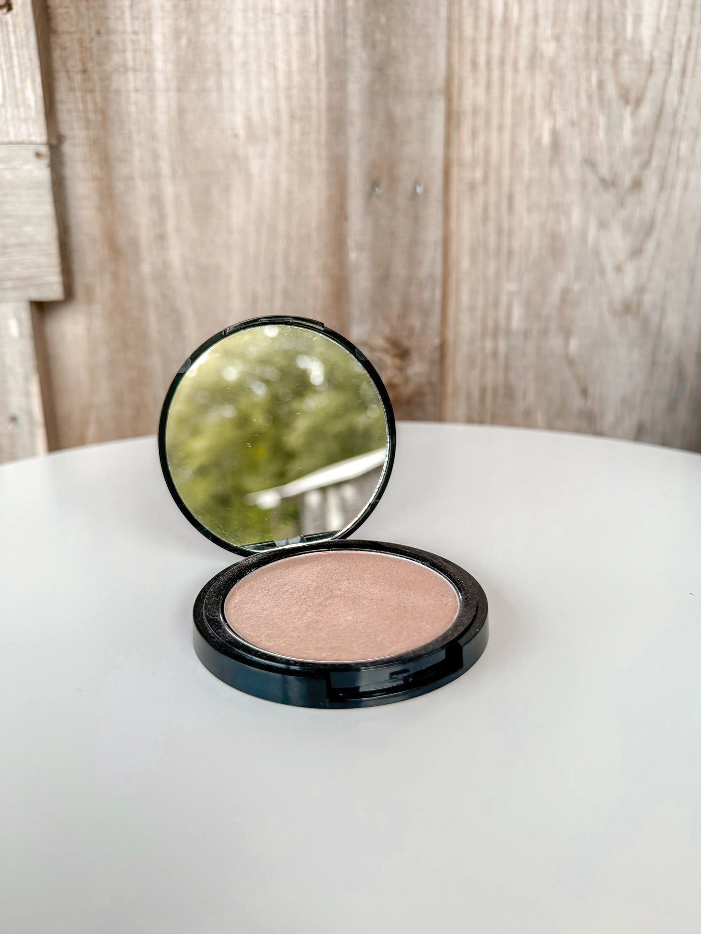 Vegan Starlite Highlighter Compact Makeup Aesthetica