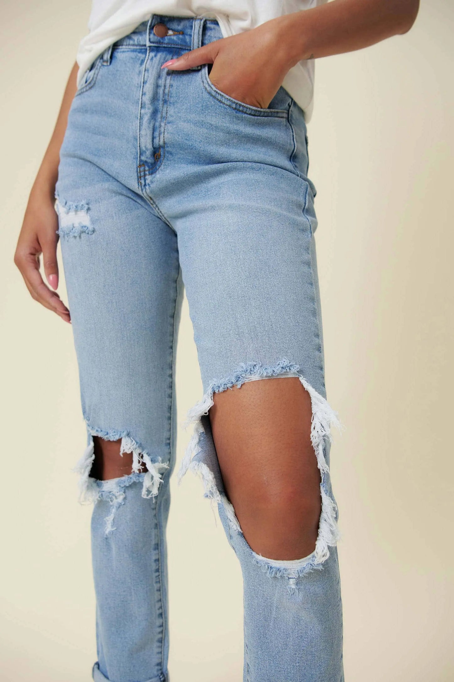 Vibrant MIU High Rise Distressed Light Wash All to Me Mom Denim Jeans