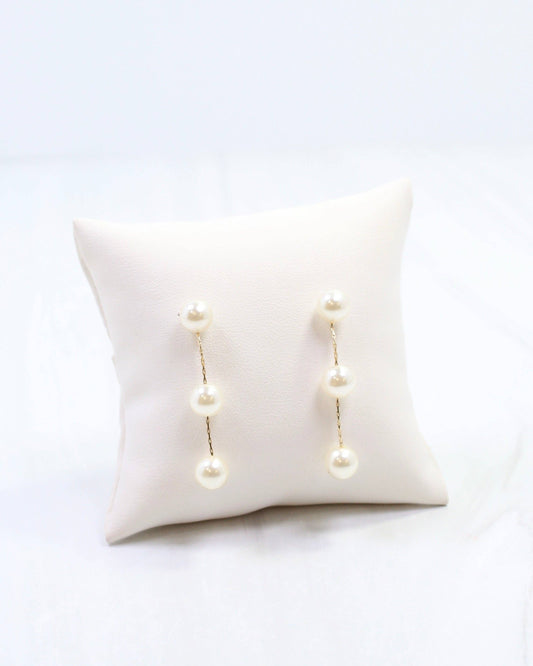 Caroline Hill - Benedict Three Pearl Drop Earring Cream: Default Caroline Hill