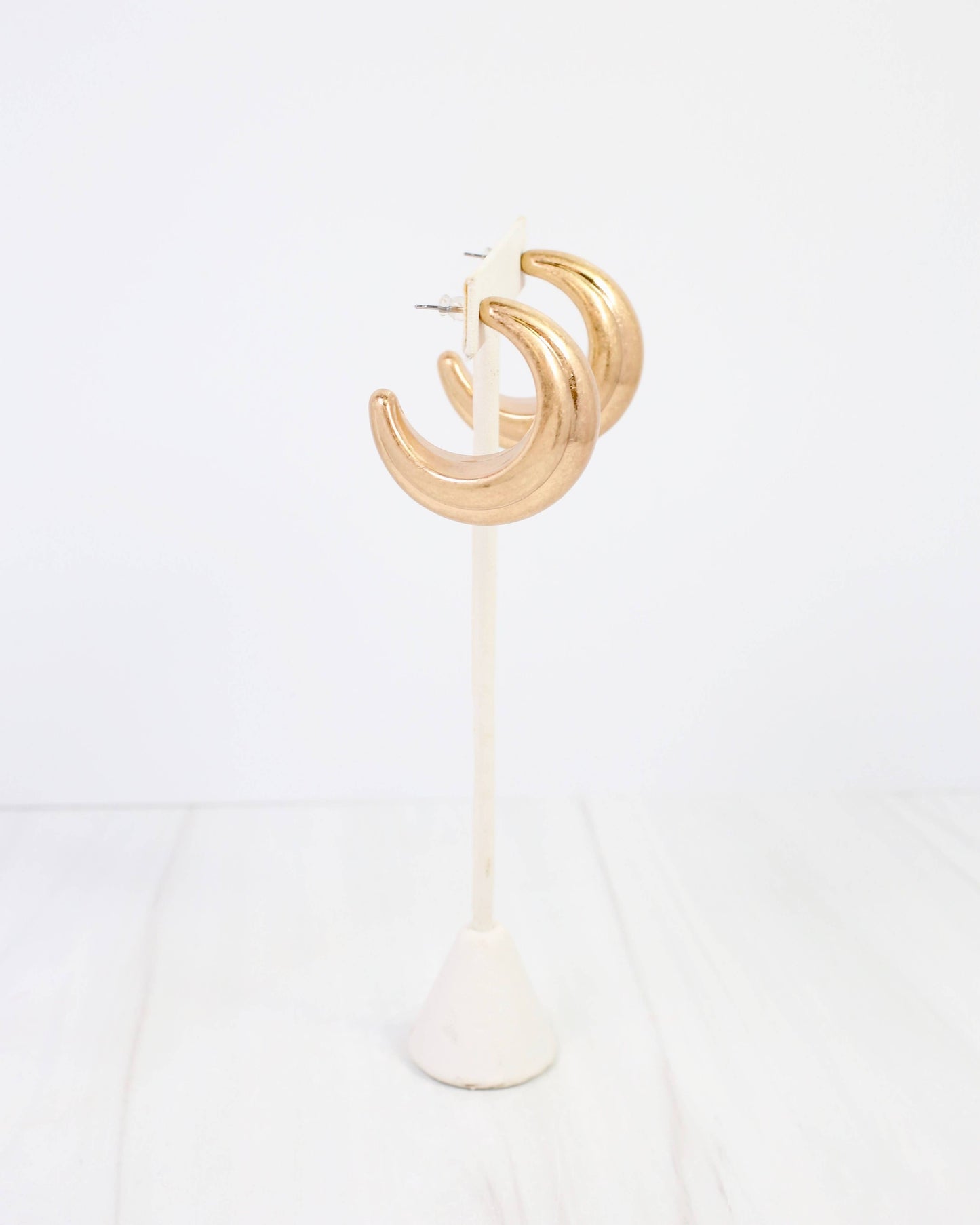 Caroline Hill - Gastonia Thick Hoop Earring Worn Gold: Default Caroline Hill