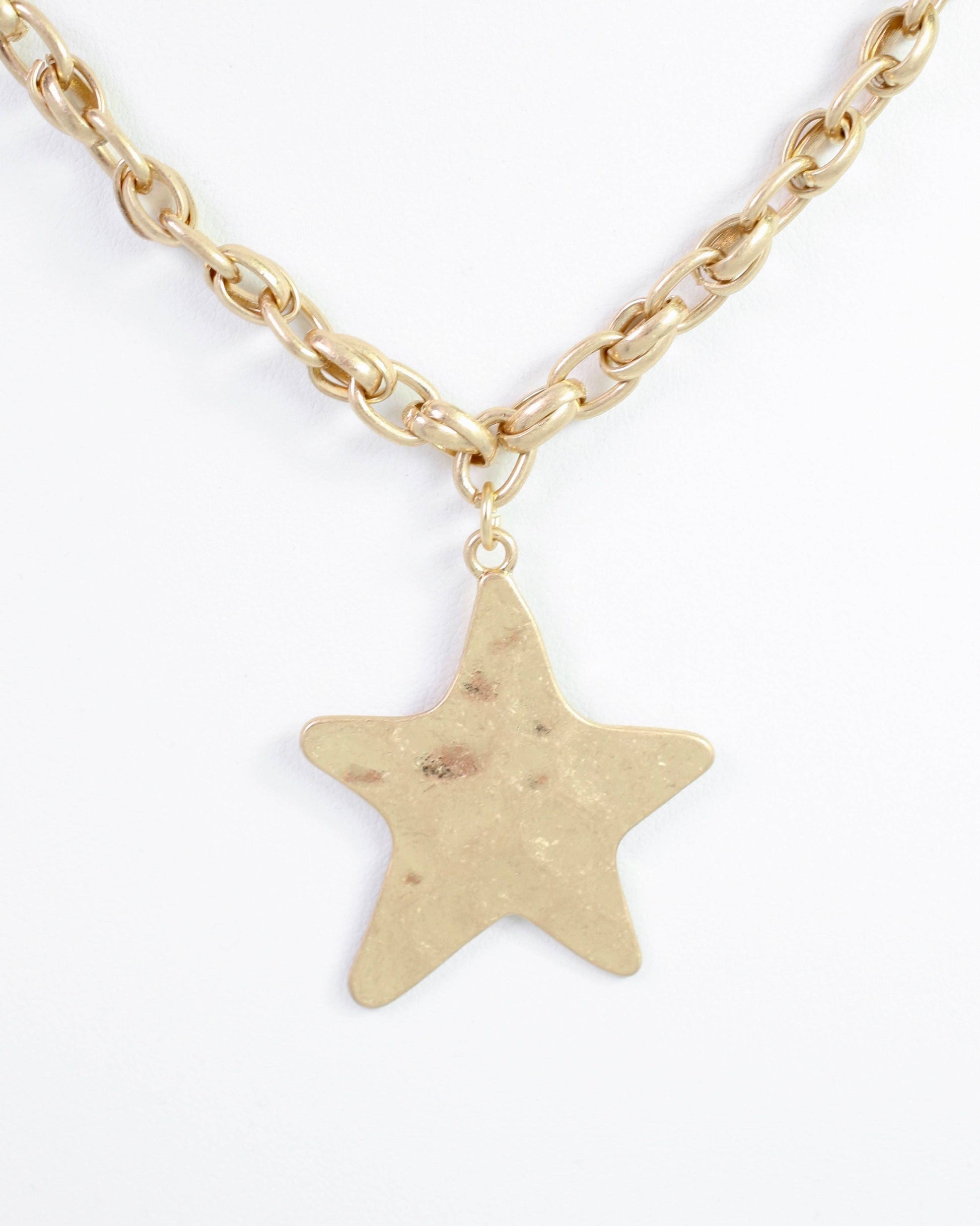 Caroline Hill - Zeil Hammered Star Link Necklace Worn Gold: Default Caroline Hill