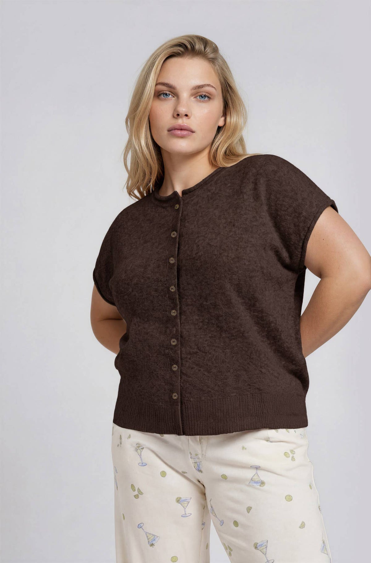 Blu Pepper - PLUS RAW EDGE SLEEVELESS LIGHTWEIGHT CARDIGAN: CHOCOLATE BROWN Blu Pepper