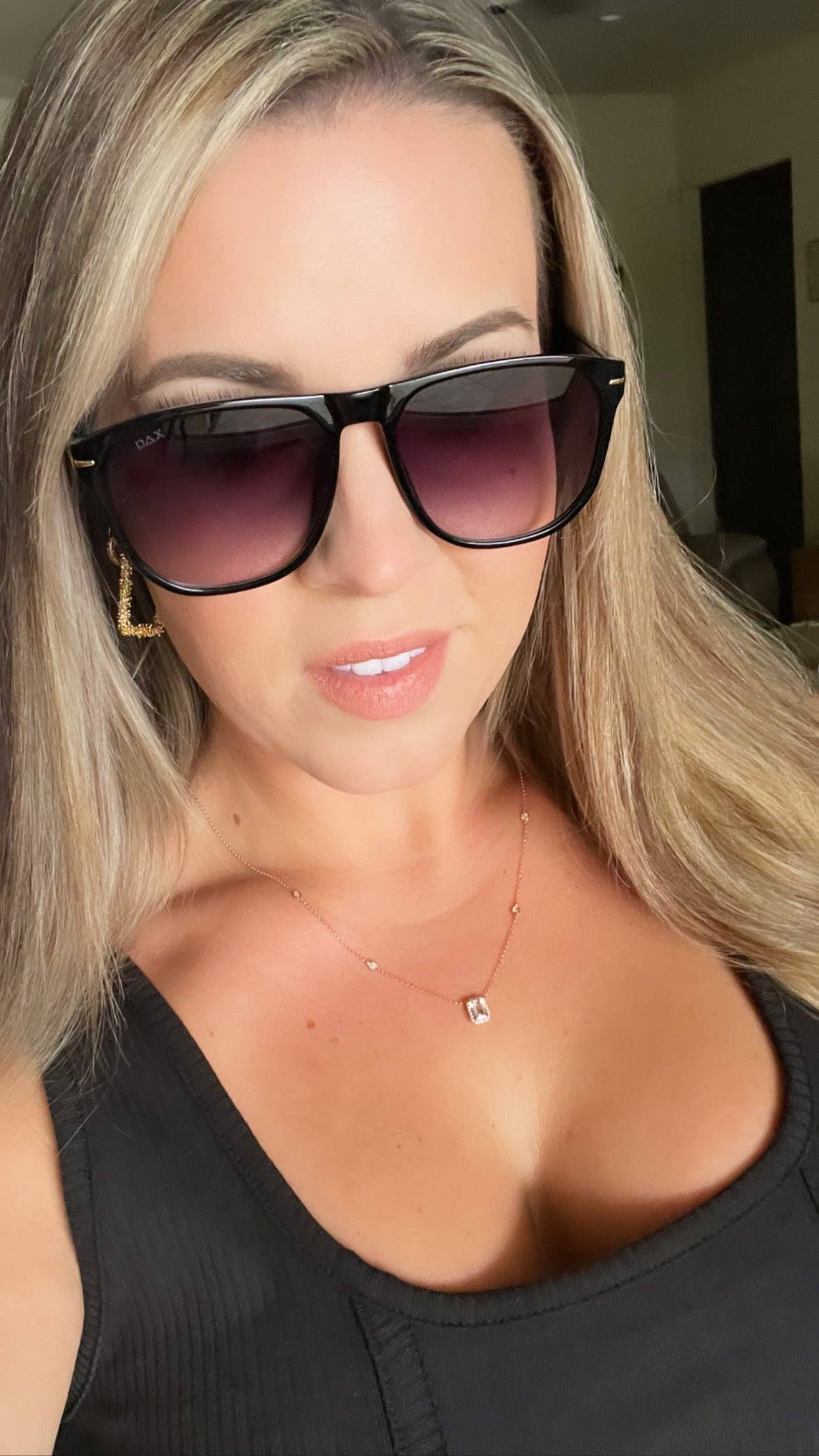 DAX Eyewear - Jax - Women's Small/ Medium Square Sunglasses: Black DAX Eyewear