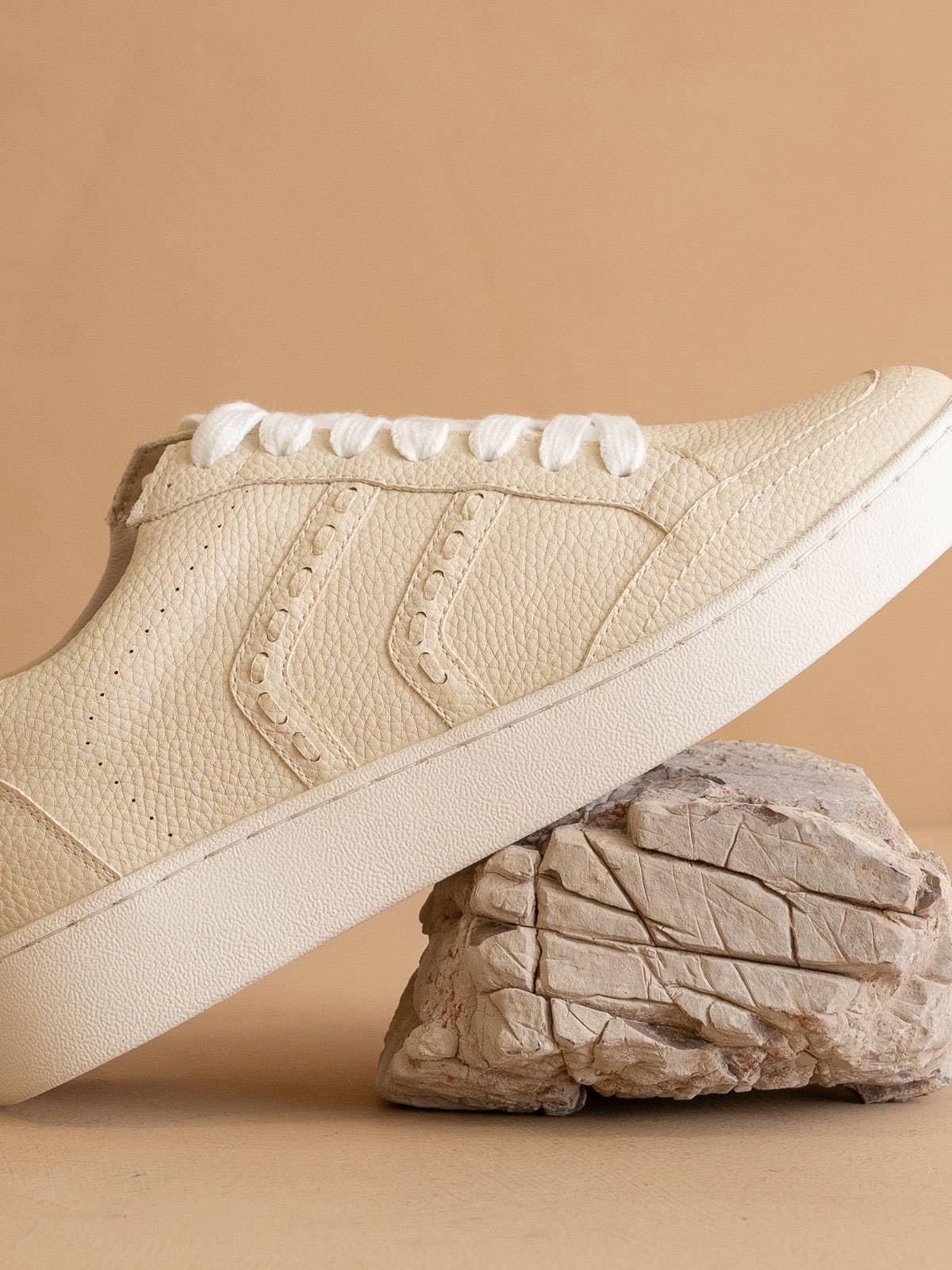 OASIS SOCIETY - The 365 In Off White | Stitch Sneakers: Off White / 10 OASIS SOCIETY