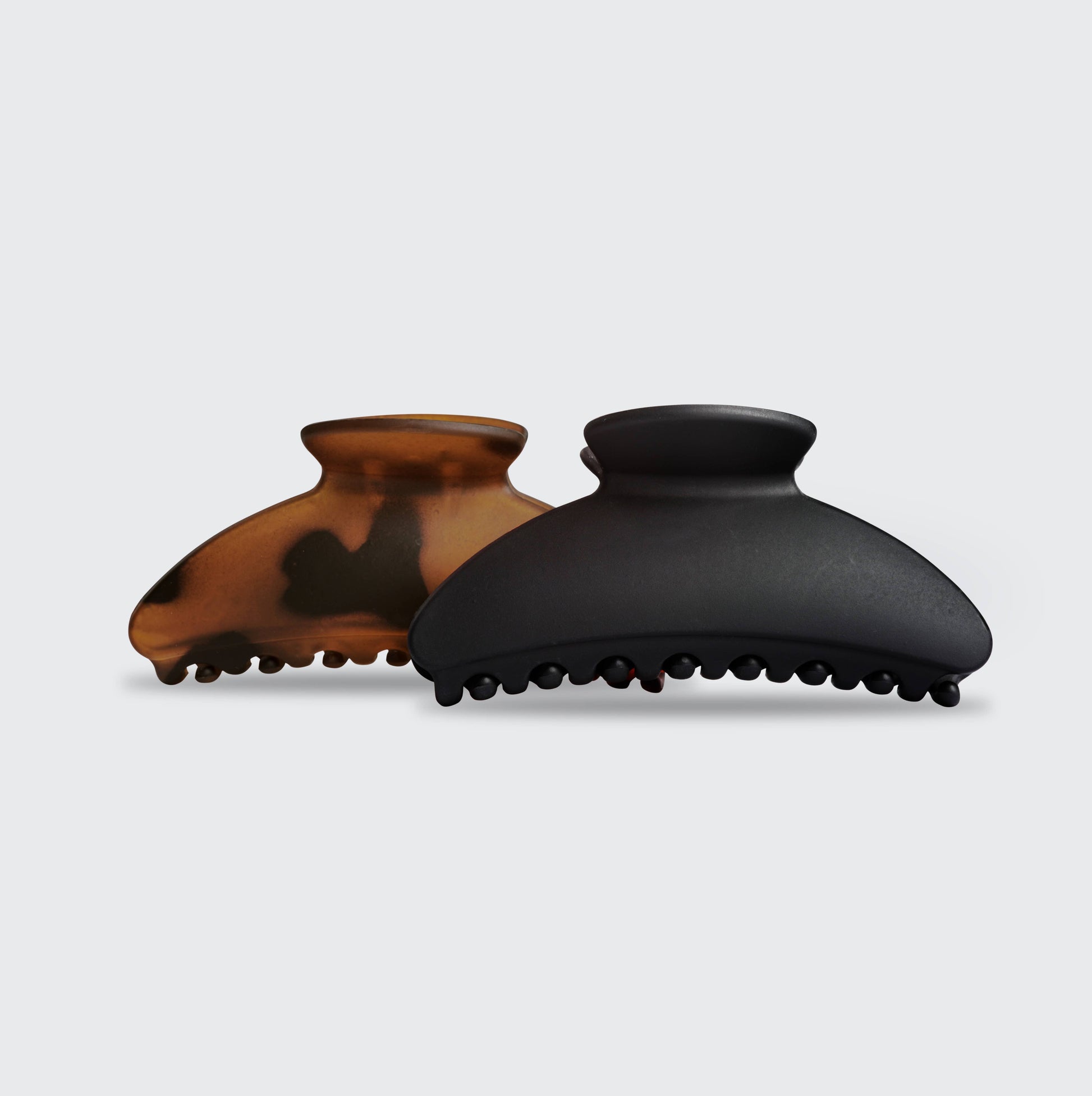 KITSCH - Recycled Plastic Medium Claw Clips 2pc - Black & Tort KITSCH