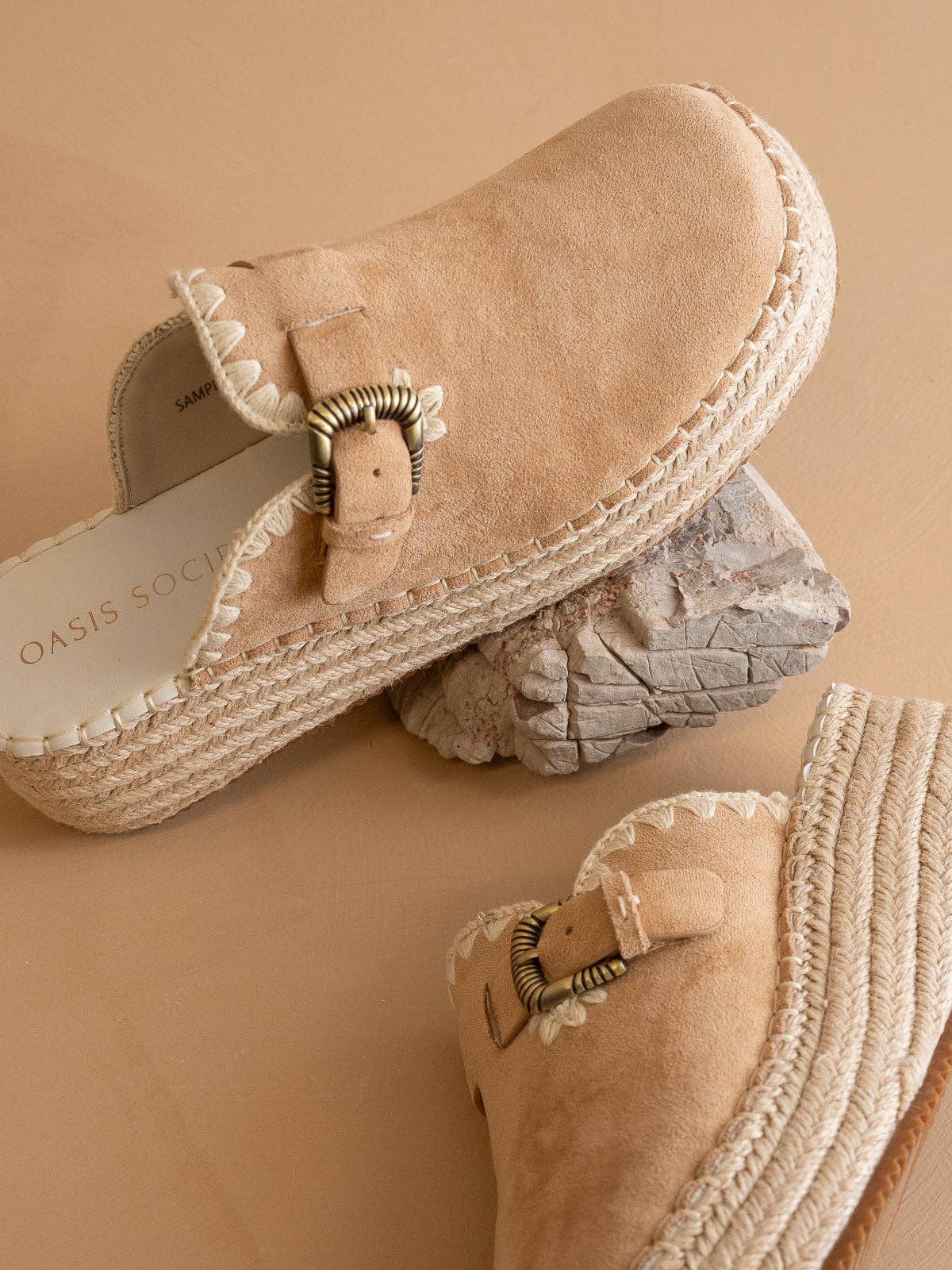 OASIS SOCIETY - The Edith | Almond Clog Raffia Mule with Western Buckles: ALMOND / 10 OASIS SOCIETY
